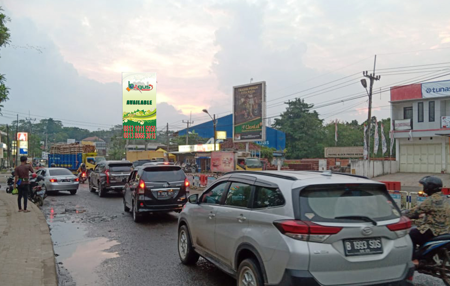 Jl. Jendral Ahmad Yani Pertigaan  Mandala 