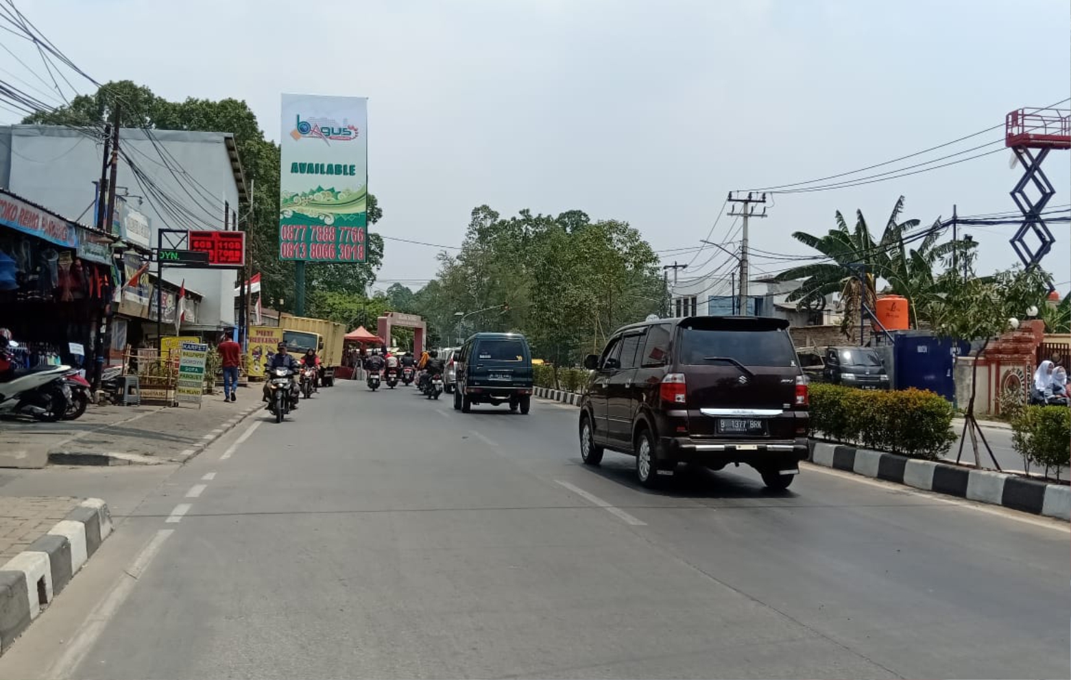 Jl. KH. Hasyim Ashari. Danau Cipondoh. 